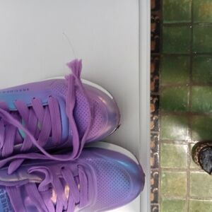 Skecher purple sneakers